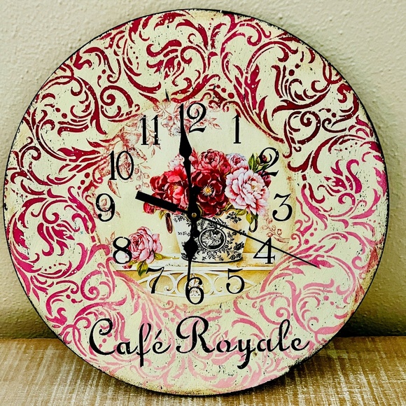 Shabby Chic Pink Vintage Design Wall Clock